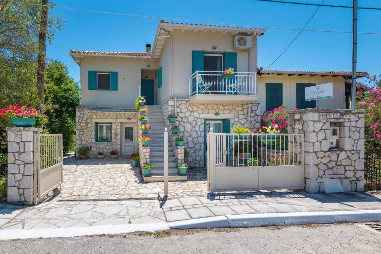 Appartamento Avelia Blue Asprogerakata Esterno foto