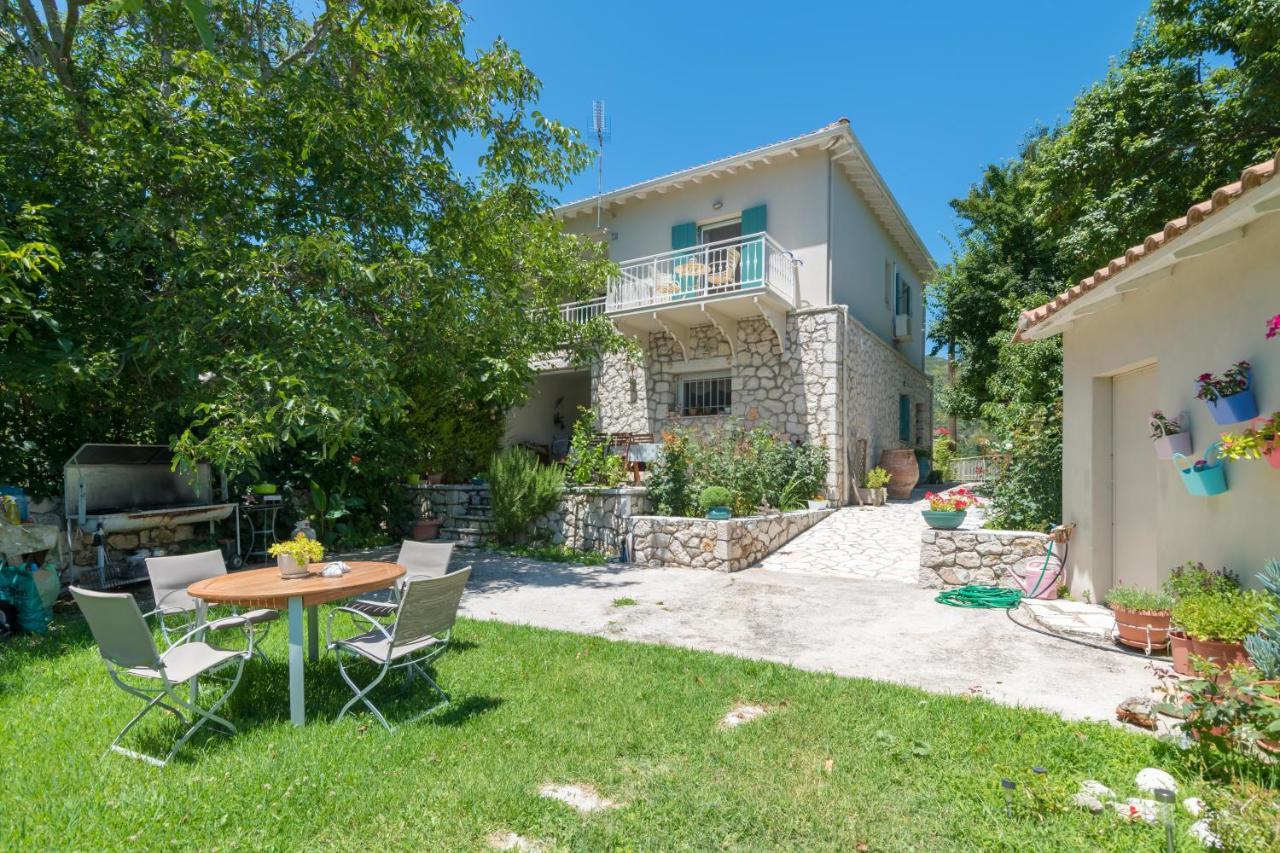 Appartamento Avelia Blue Asprogerakata Esterno foto